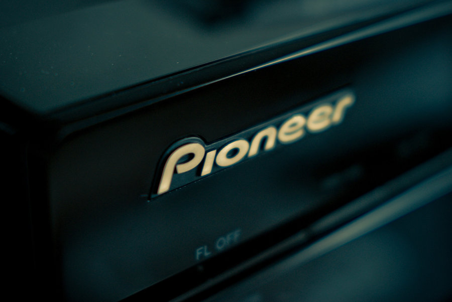логотип бренда Pioneer