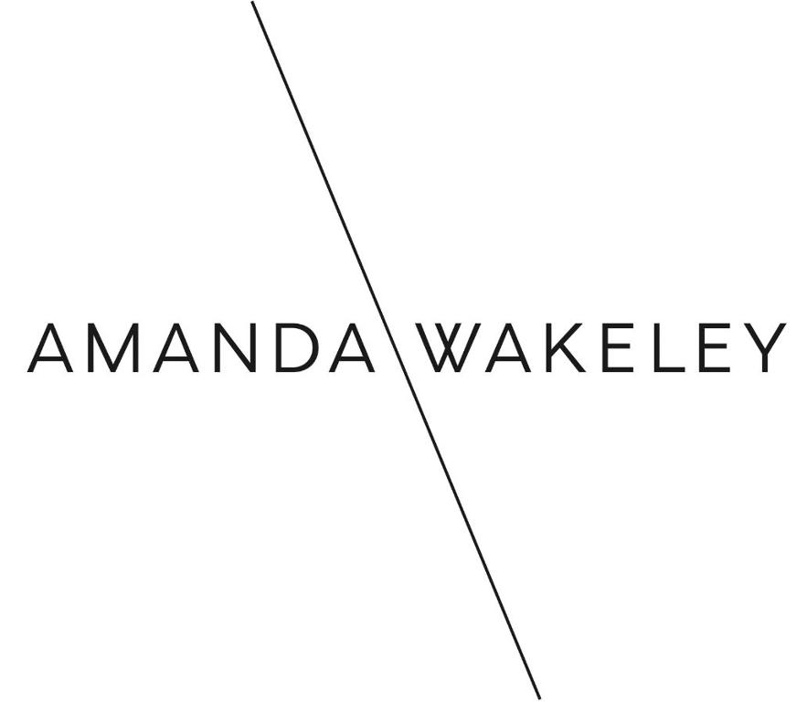 логотип Amanda Wakeley