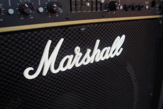 логотип Marshall Amplification